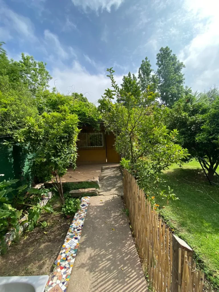 D_NQ_NP_2X_739334-MLC95018332198_102025-F-preciosa-casa-secundaria-oficina-con-entrada-independiente