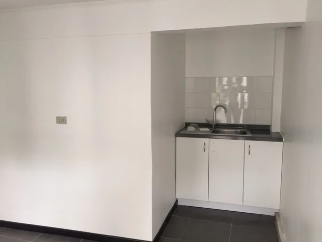 D_NQ_NP_2X_806380-MLC89877575847_082025-F-clasica-casa-oficina-en-venta-valenzuela-castillo