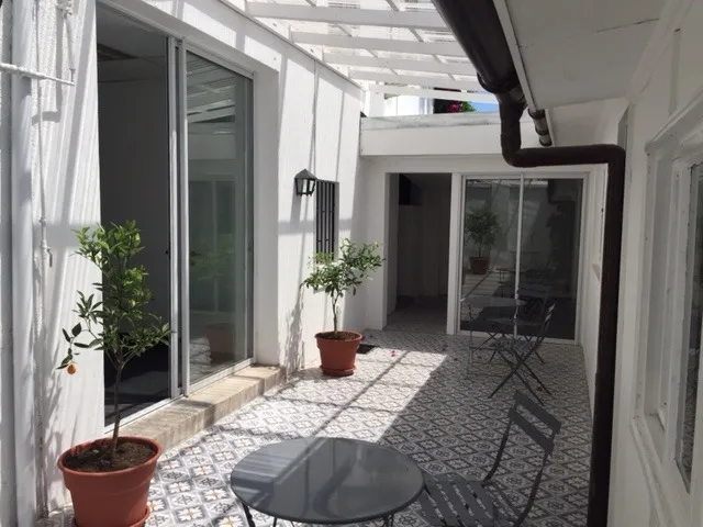 D_NQ_NP_2X_932675-MLC89876952393_082025-F-clasica-casa-oficina-en-venta-valenzuela-castillo